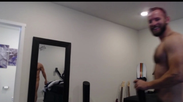 Benny_Bee  04-09-2021 video twerk